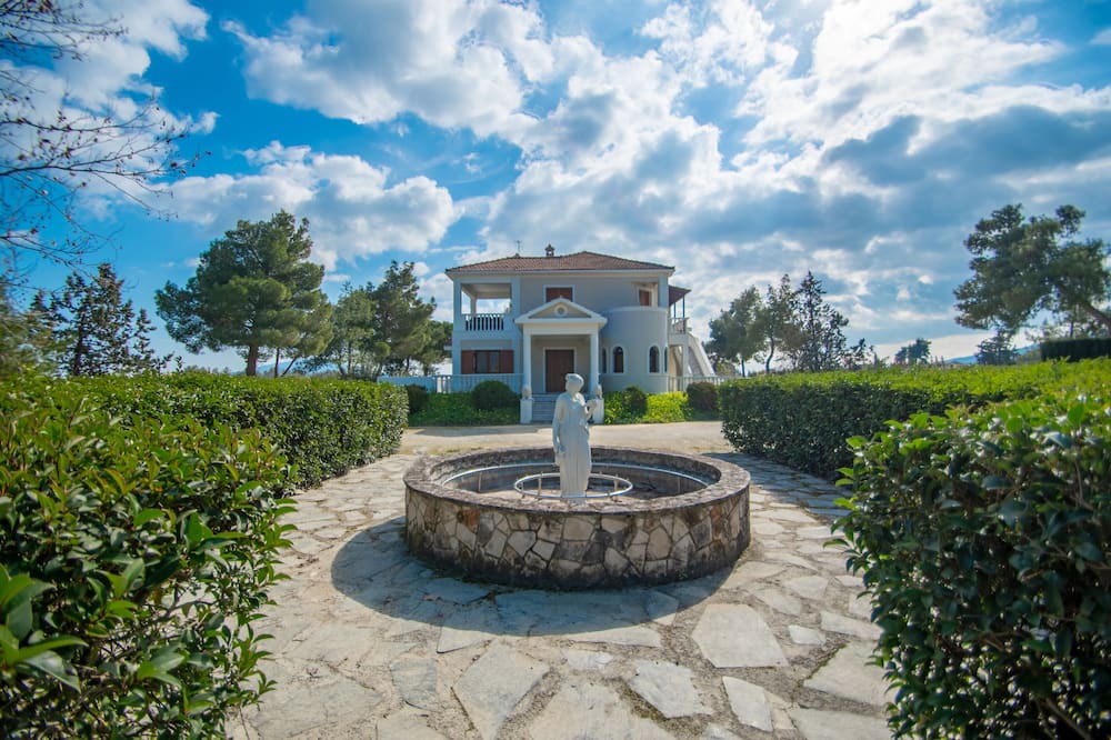 Photo of Outdoor in Ayios Kirikos