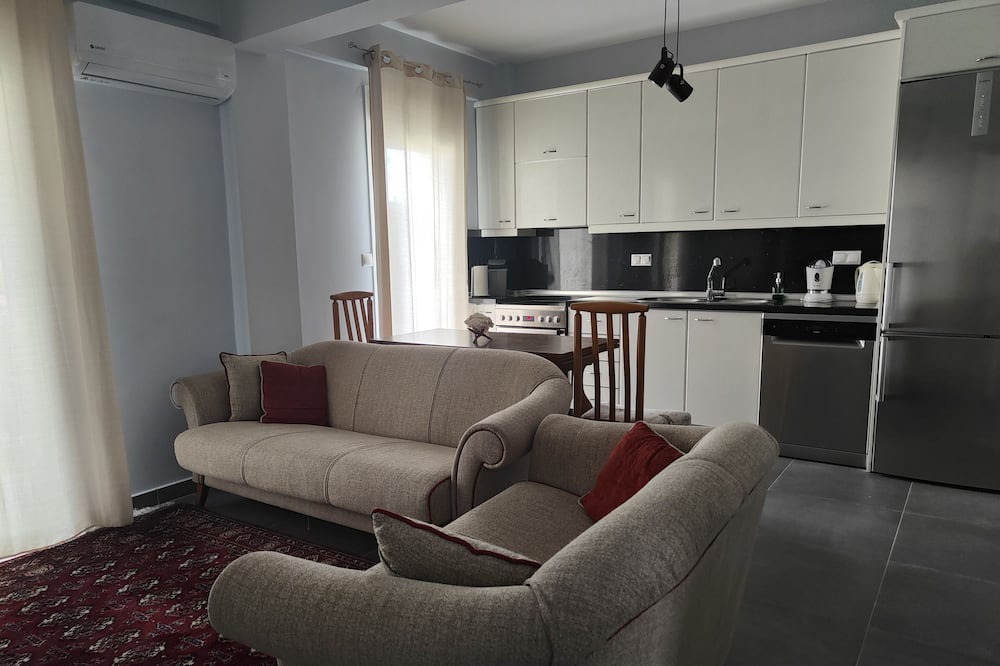 Photo of Livingroom in Neoi Epivates