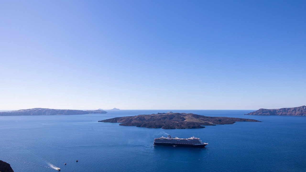 Photo of Others in Fira