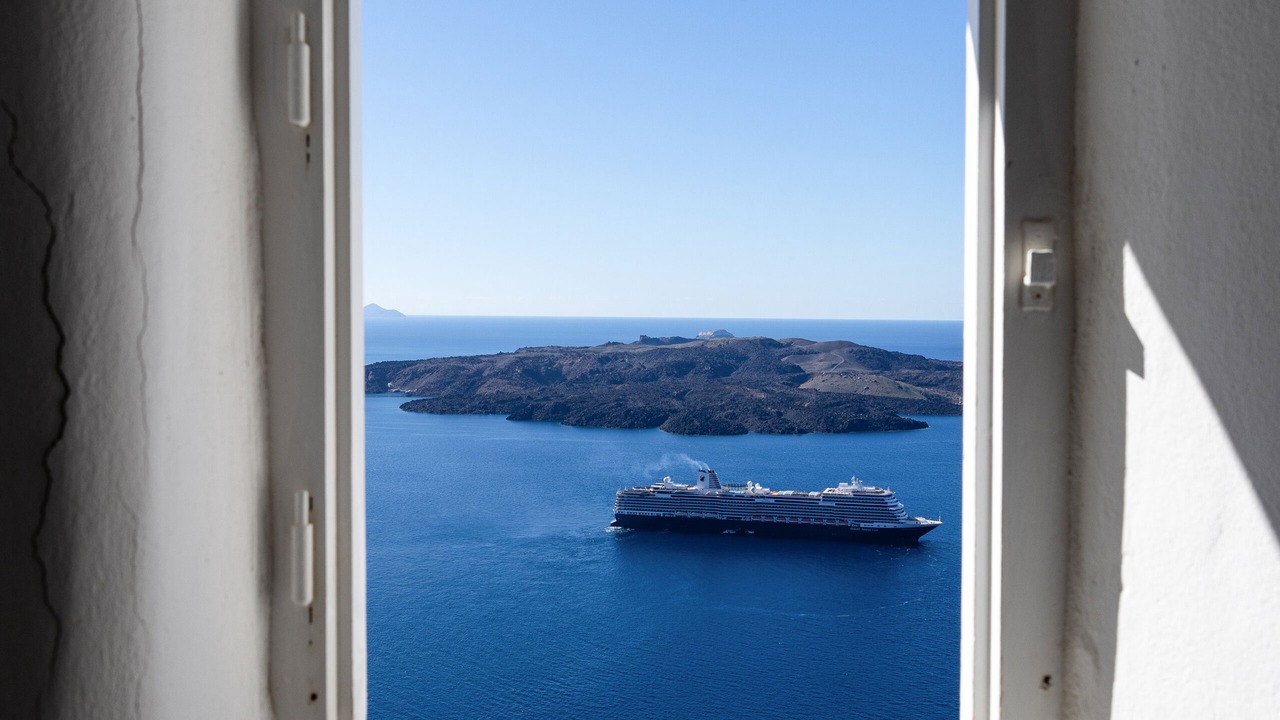 Photo of Others in Fira