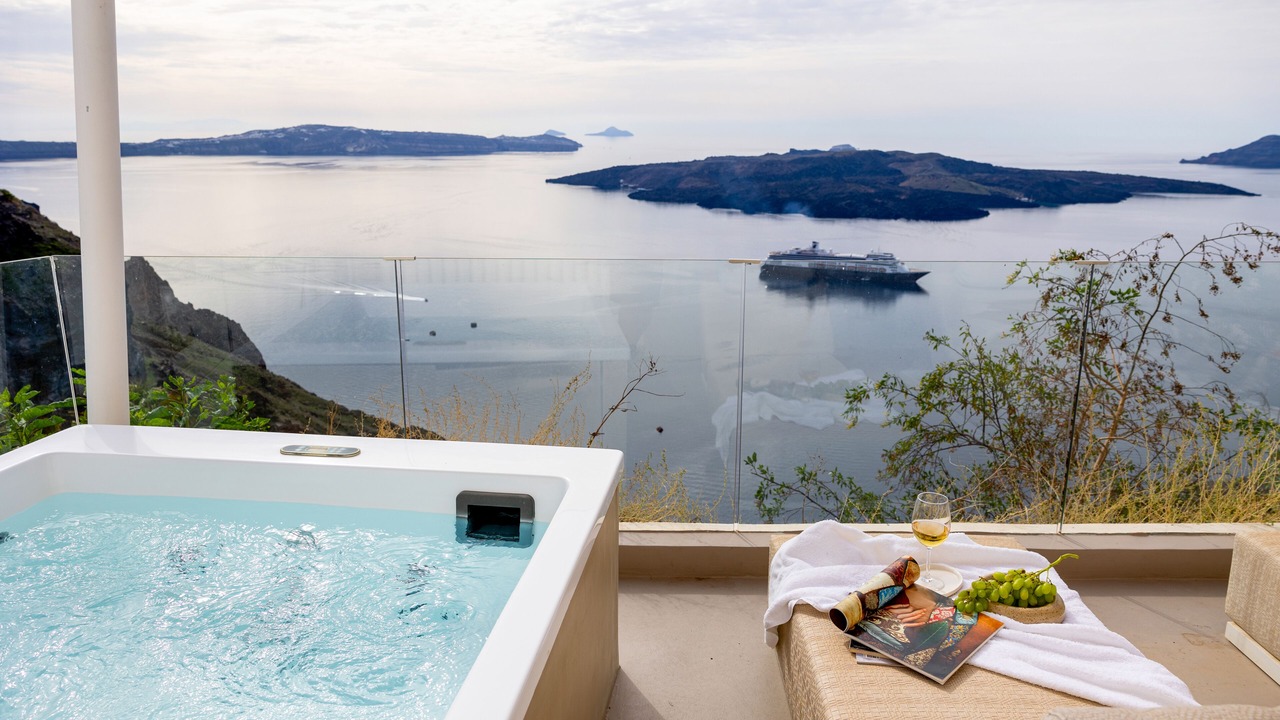 Photo of Outdoor in Fira