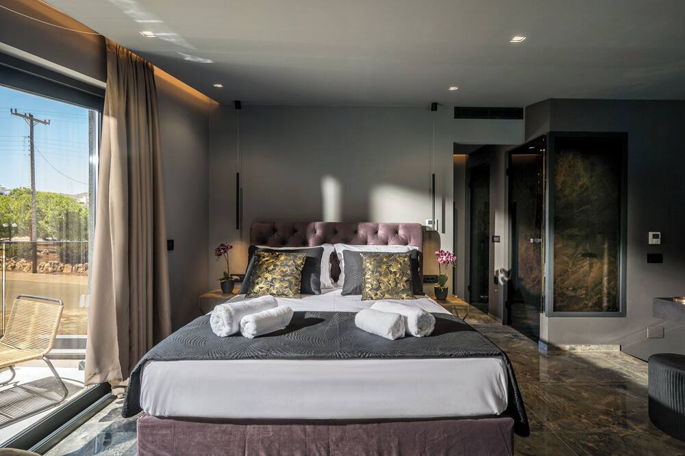 Photo of Bedroom in Vathianos Kampos