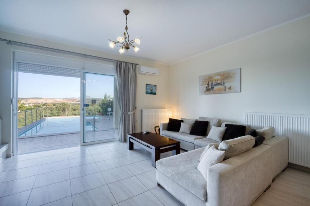 Photo of Livingroom in Stavromenos