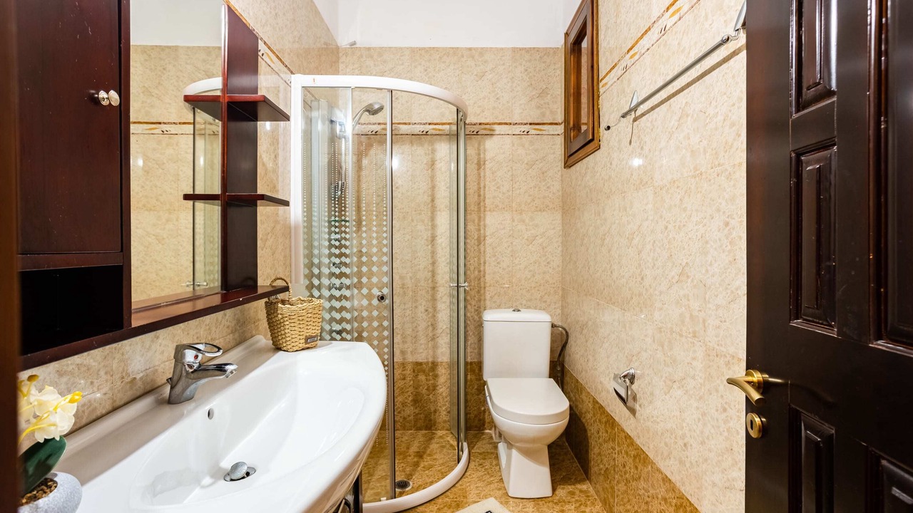 Photo of Bathroom in Lefktron