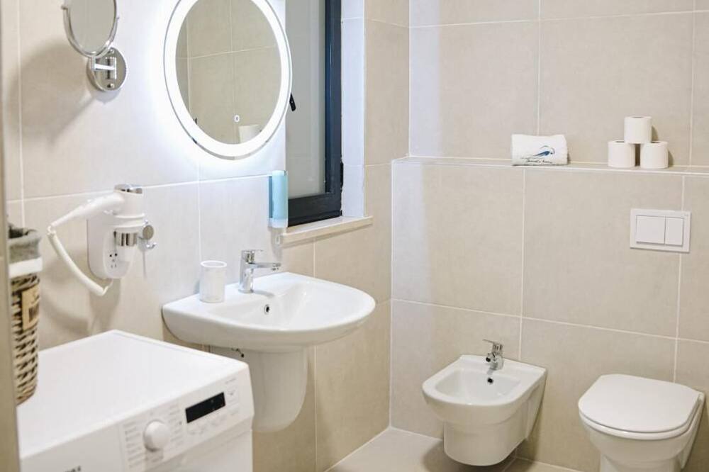 Photo of Bathroom in Ishem