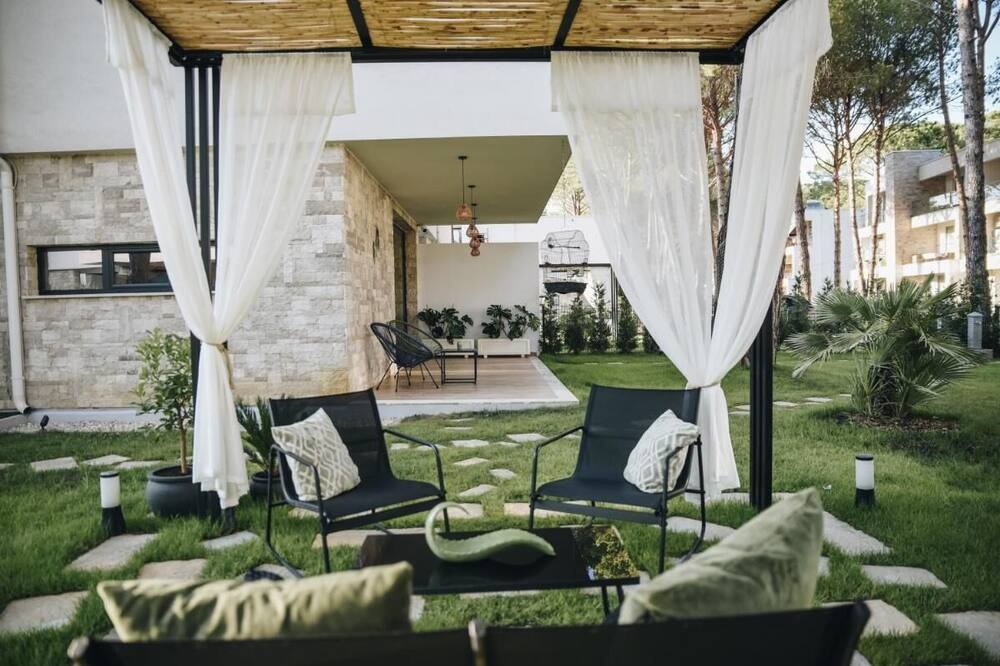 Photo of Outdoor in Ishem