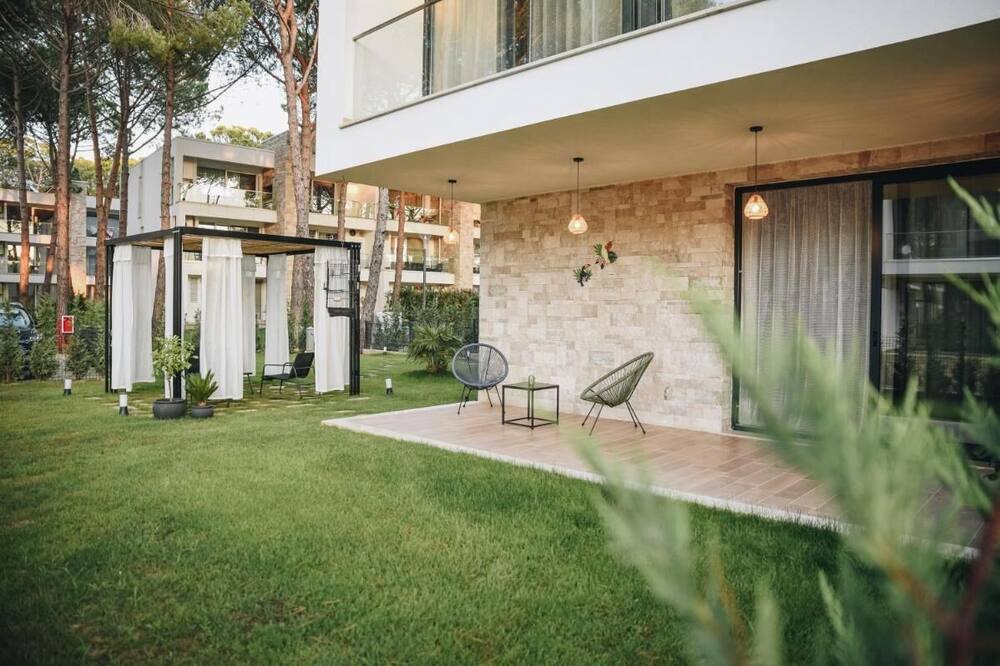 Photo of Patio Balcony in Ishem