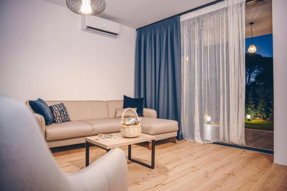 Photo of Patio Balcony in Ishem