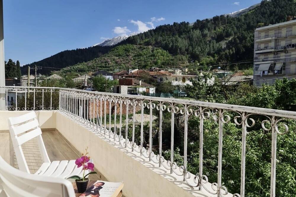 Photo of Patio Balcony in Permet