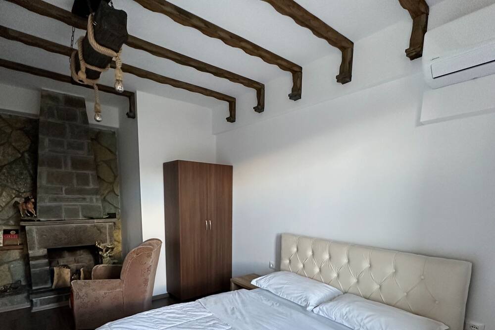 Photo of Bedroom in Permet