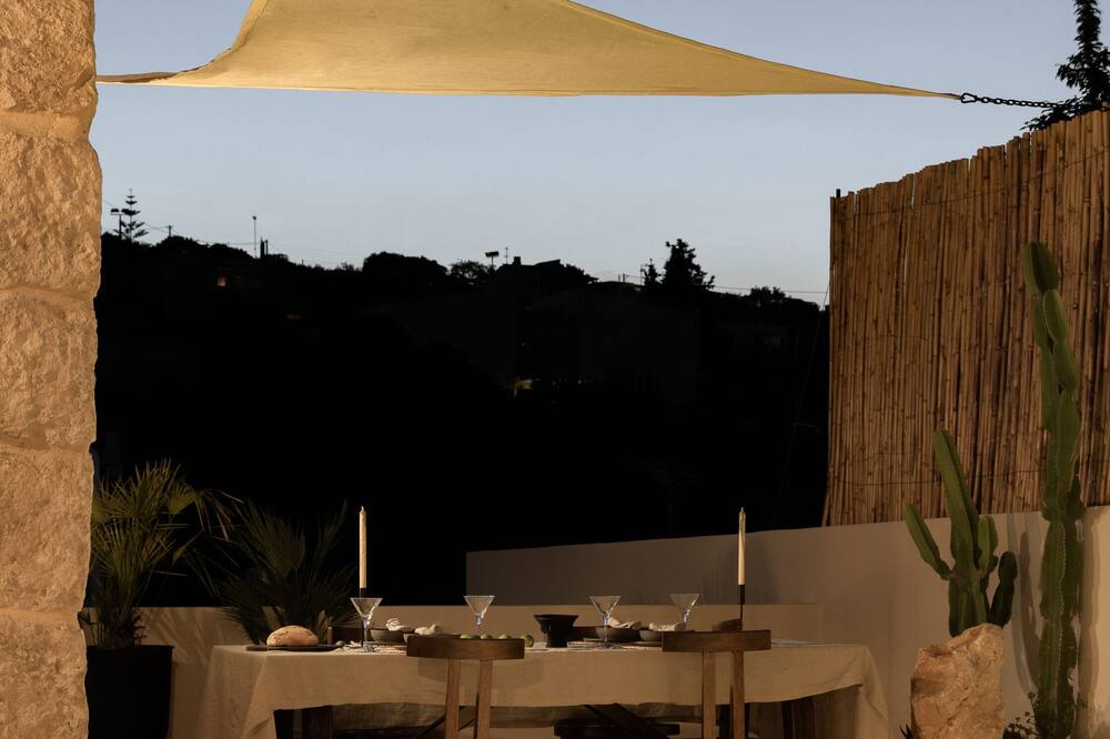 Photo of Outdoor in Gerani