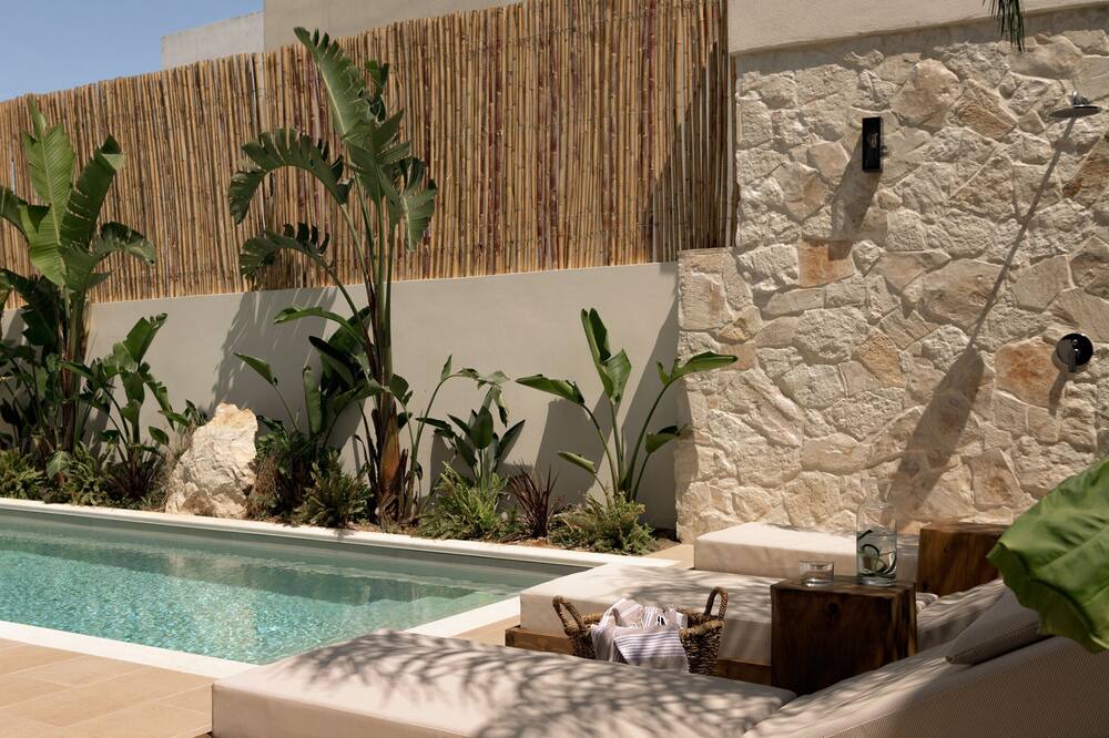 Photo of Outdoor in Gerani