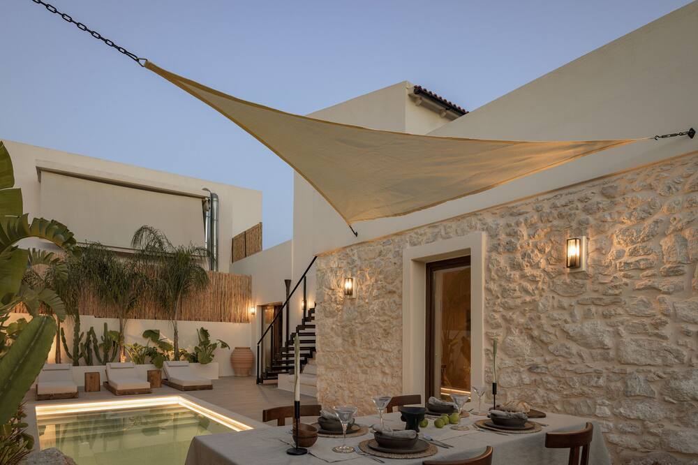 Photo of Outdoor in Gerani