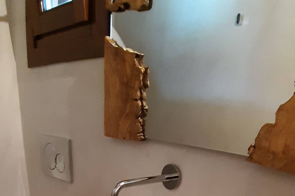 Photo of Bathroom in Zagora-Mouresi