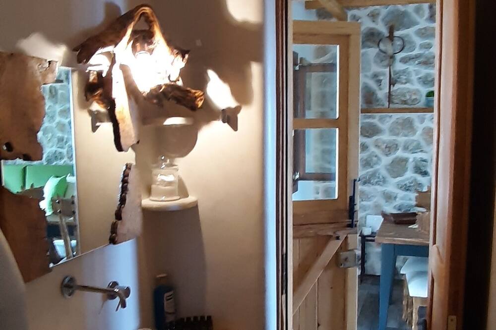 Photo of Bathroom in Zagora-Mouresi