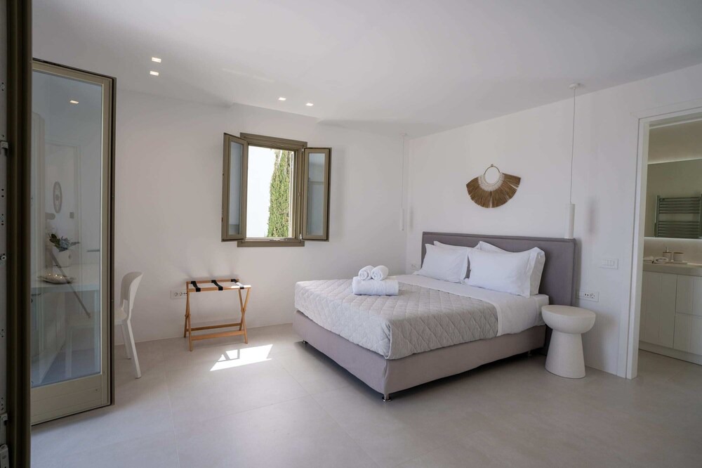 Photo of Bedroom in Drios