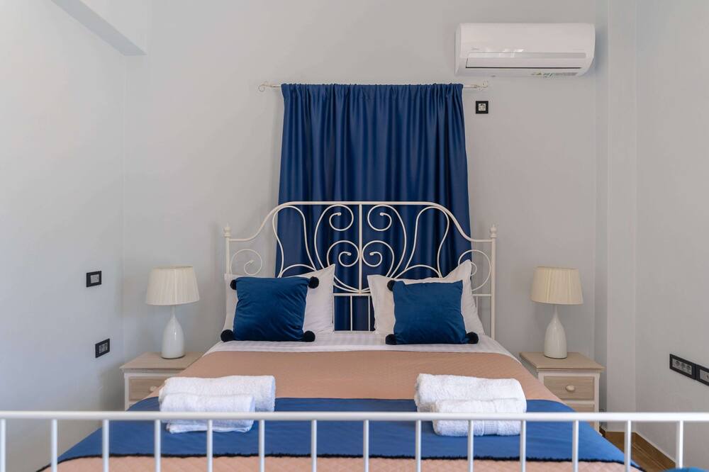 Photo of Bedroom in Vourvoulos
