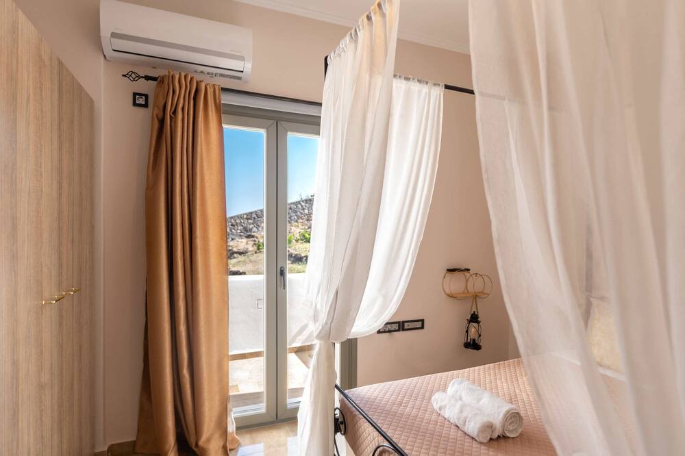 Photo of Bedroom in Vourvoulos
