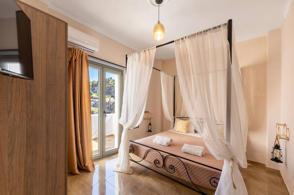 Photo of Bedroom in Vourvoulos