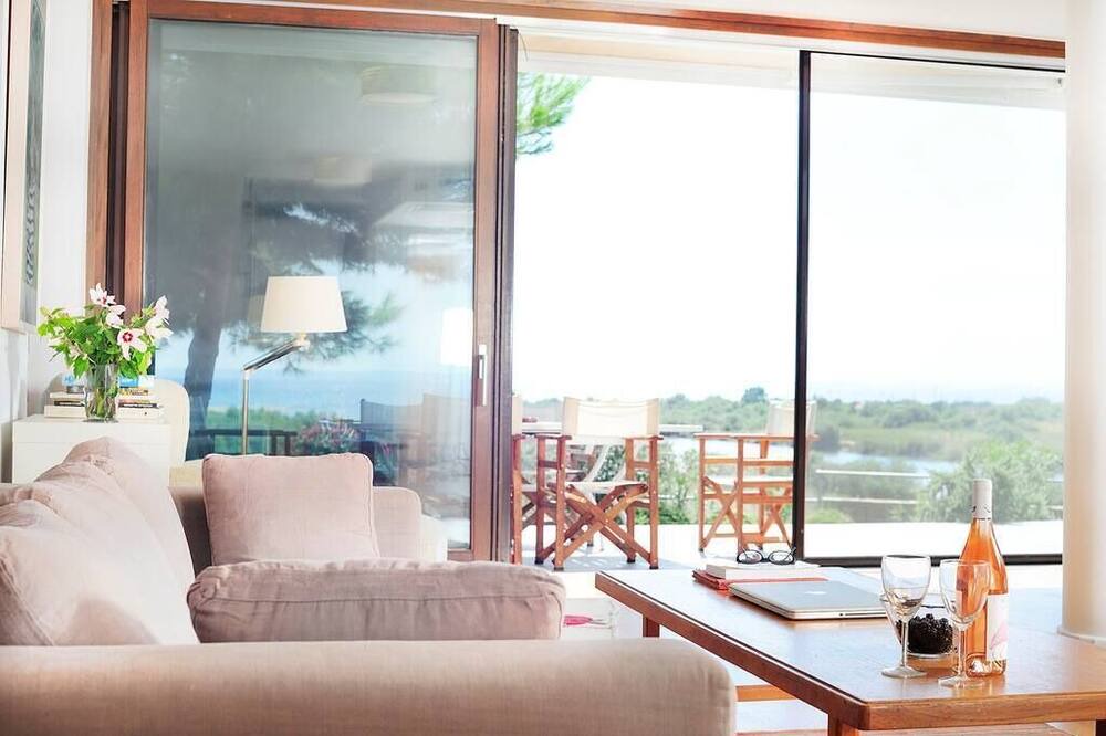 Photo of Livingroom in Ormilia