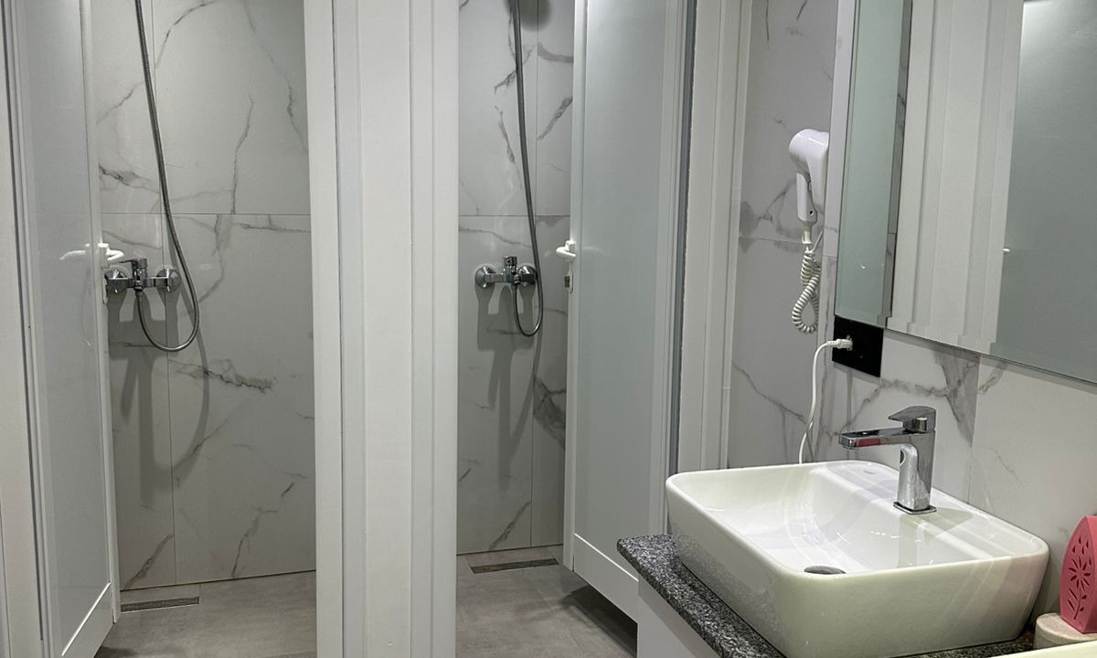 Photo of Bathroom in Qender