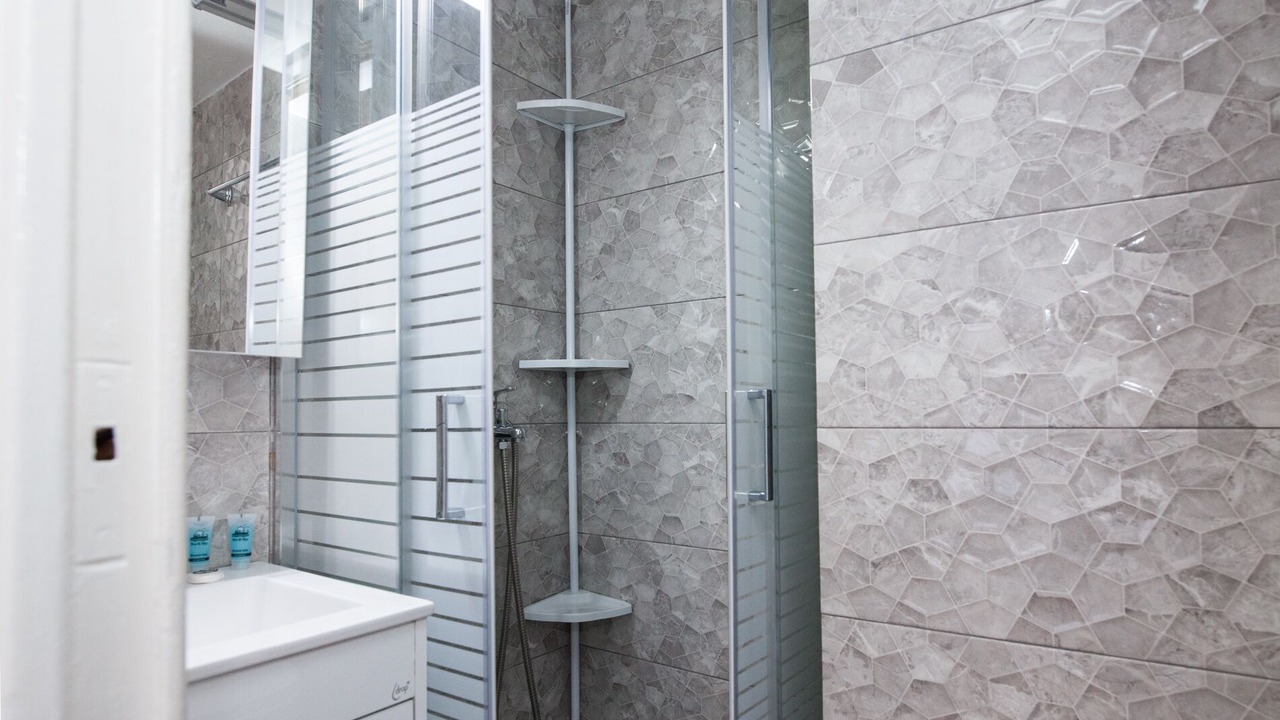 Photo of Bathroom in Galatsi