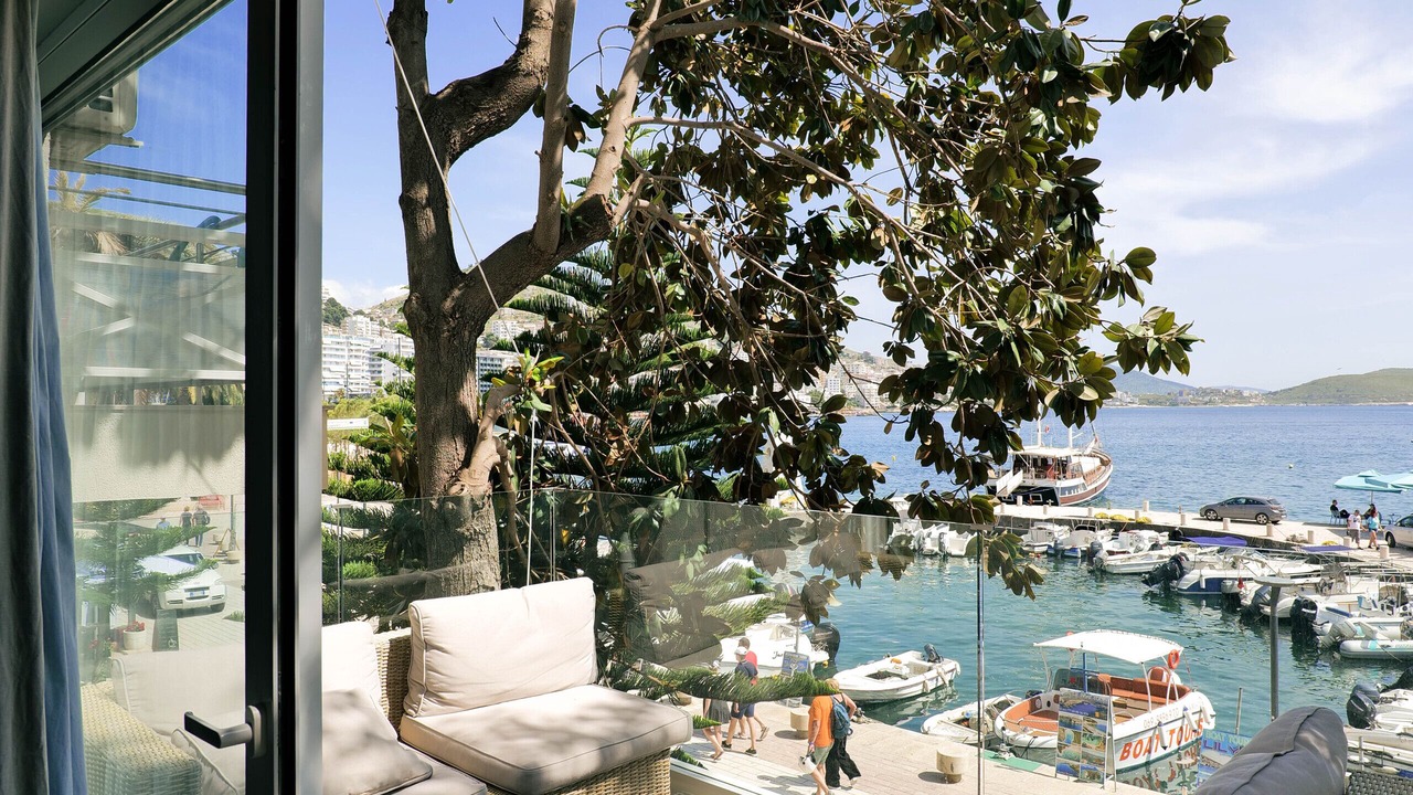 Photo of Patio Balcony in Qender