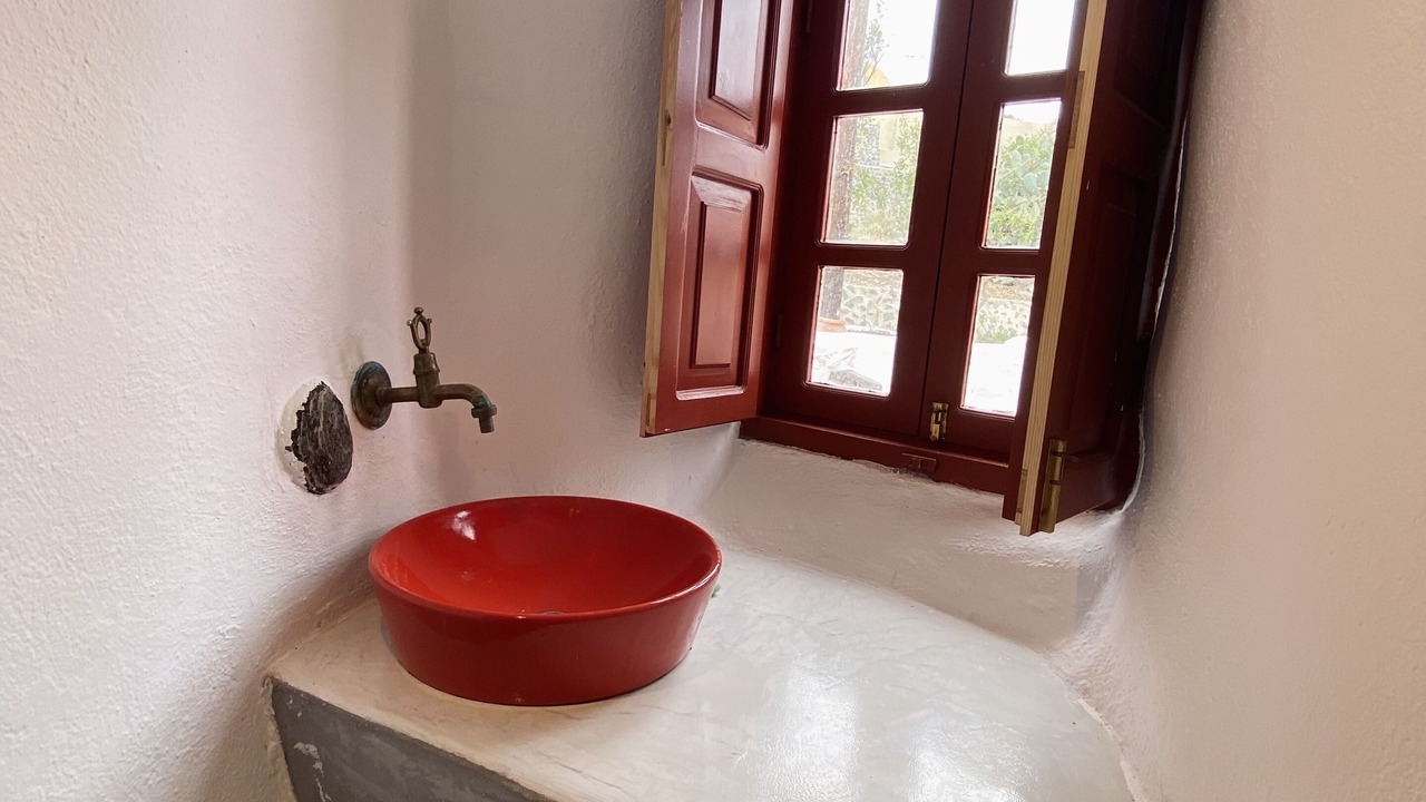 Photo of Bathroom in Kamari