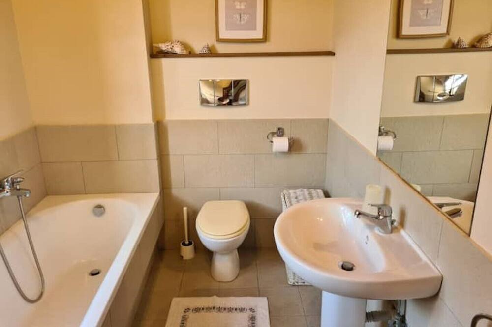 Photo of Bathroom in Maroulas