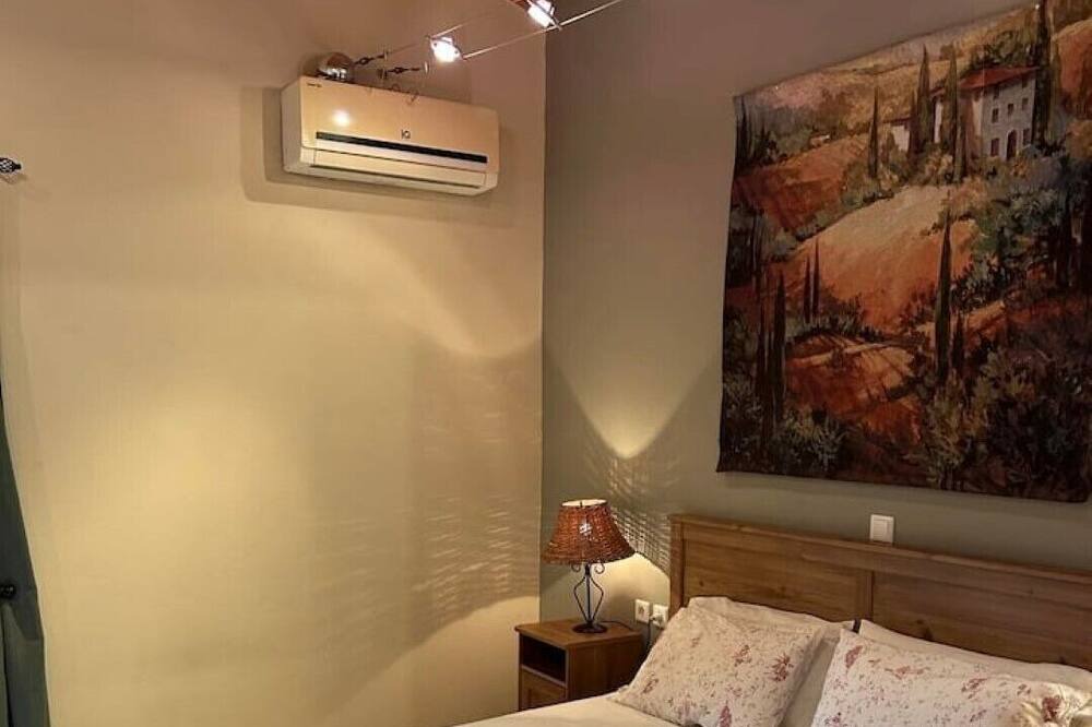Photo of Bedroom in Maroulas