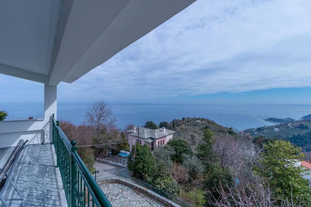 Photo of Outdoor in Agios Dimitrios