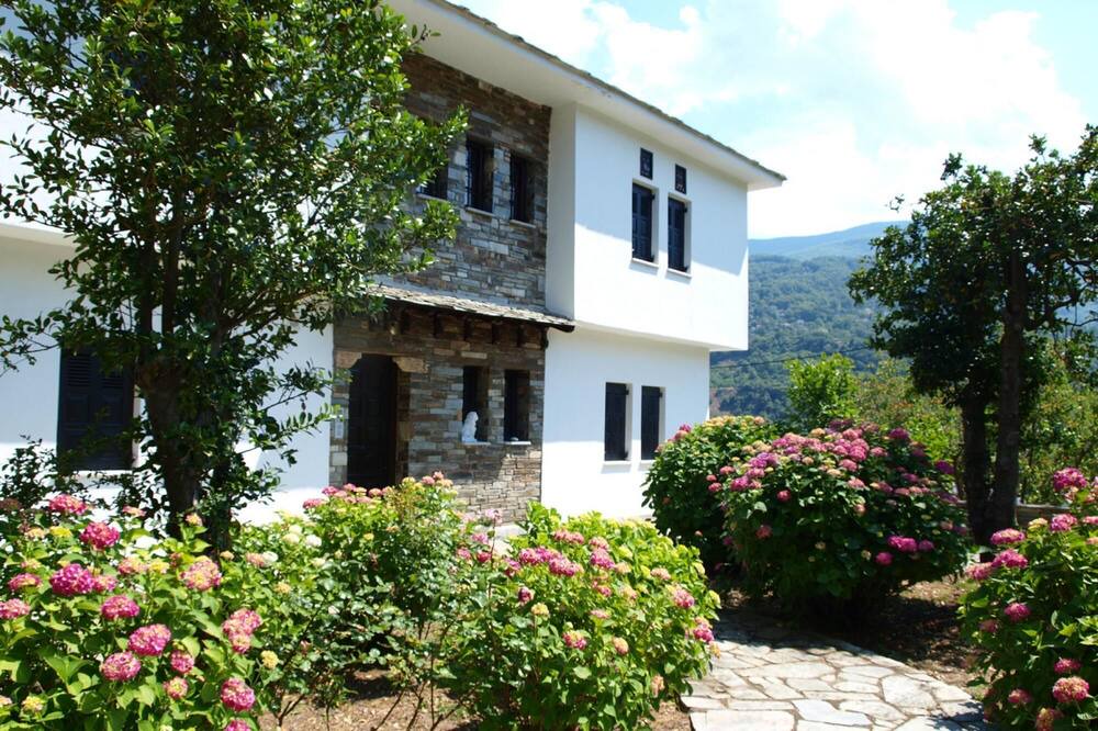 Photo of Outdoor in Agios Dimitrios