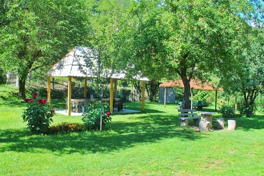 Photo of Outdoor in Curraj I Eperm