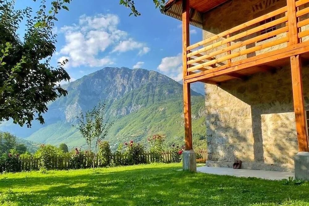 Photo of Outdoor in Curraj I Eperm