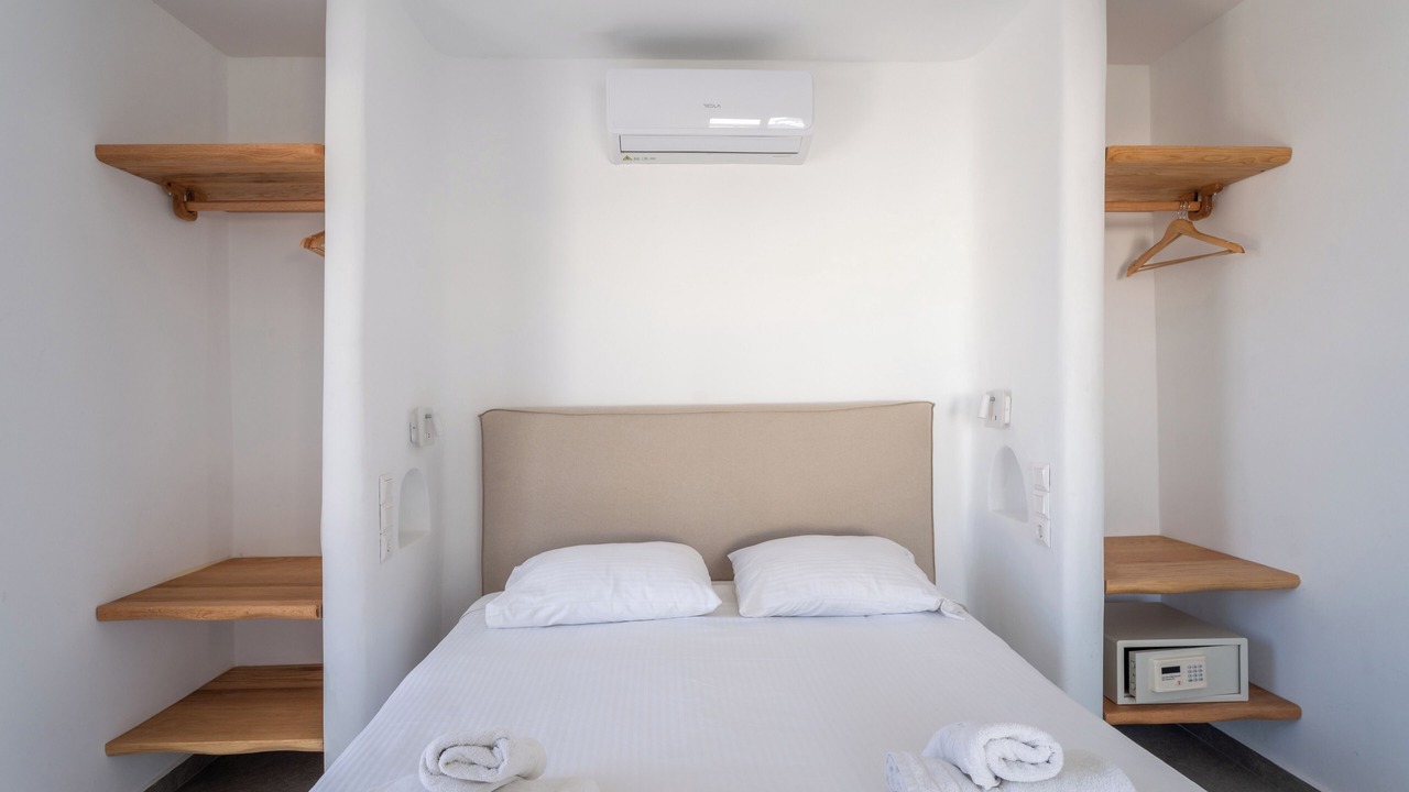 Photo of Bedroom in Ornos