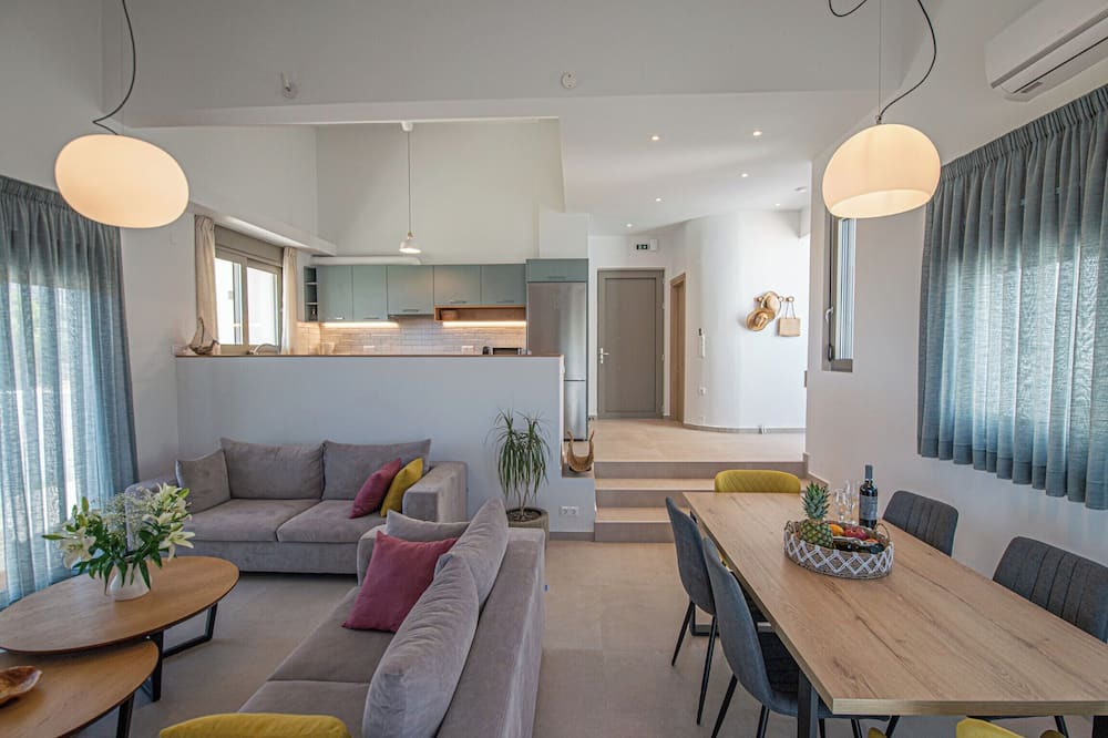 Photo of Livingroom in Agia Pelagia
