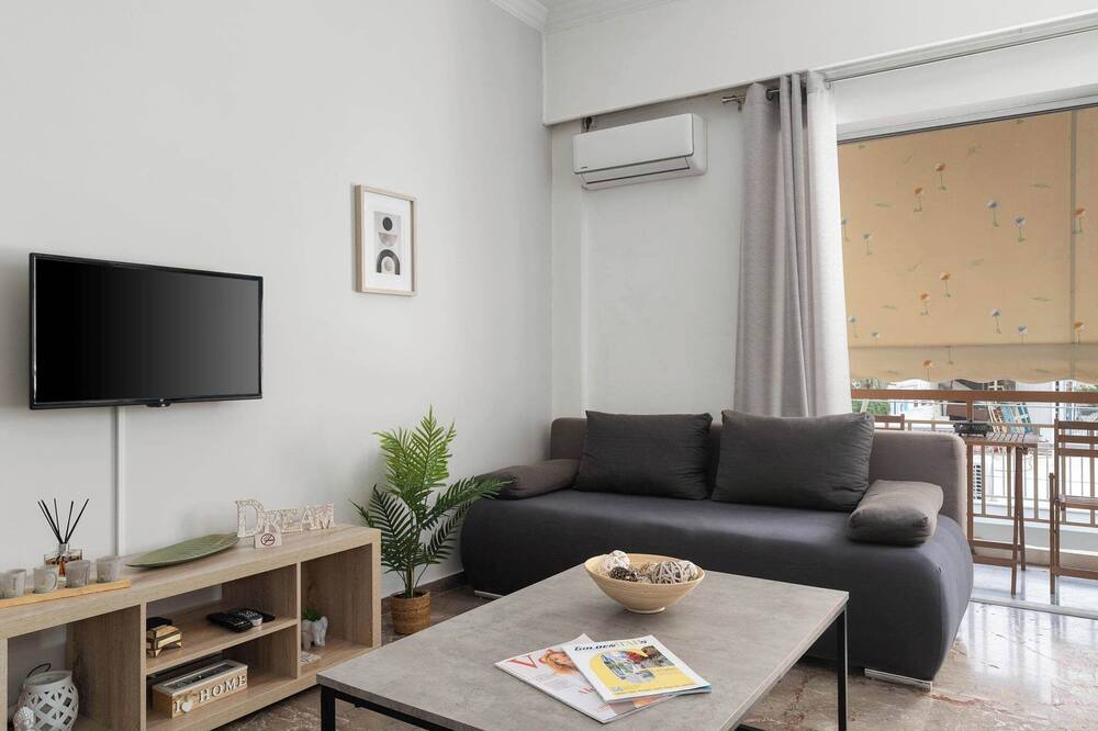 Photo of Livingroom in Aigaleo