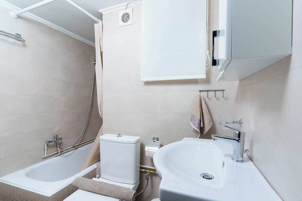Photo of Bathroom in Aigaleo