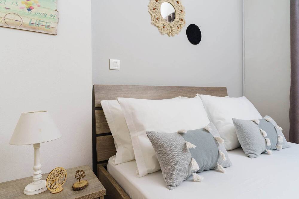 Photo of Bedroom in Aigaleo