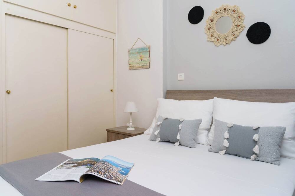 Photo of Bedroom in Aigaleo