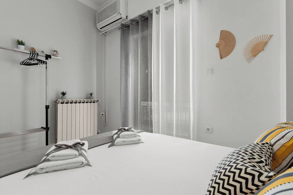 Photo of Bedroom in Aigaleo