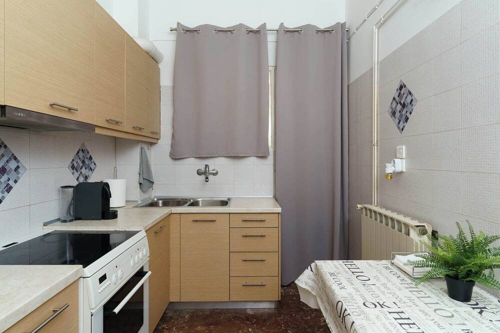 Photo of Kitchen in Aigaleo
