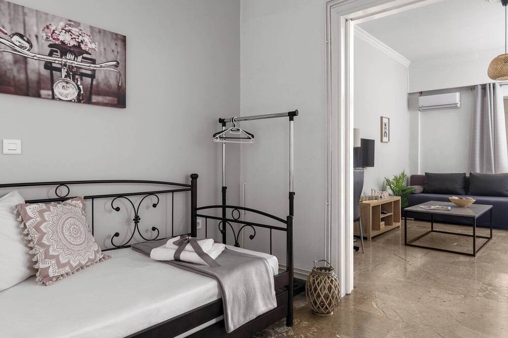 Photo of Bedroom in Aigaleo