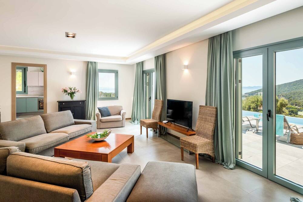 Photo of Livingroom in Sivota