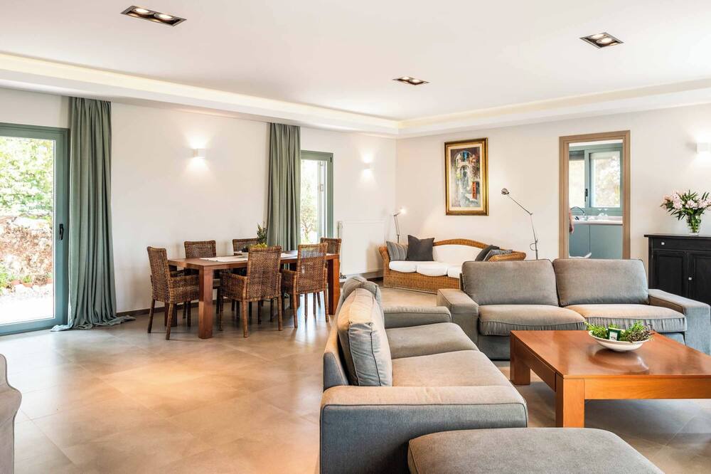 Photo of Livingroom in Sivota