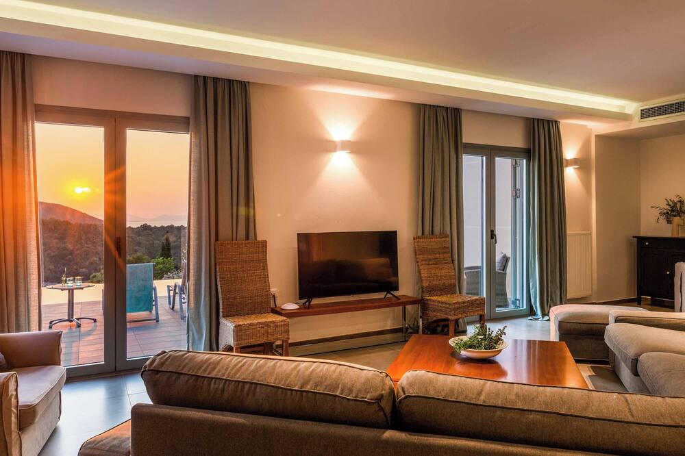 Photo of Livingroom in Sivota