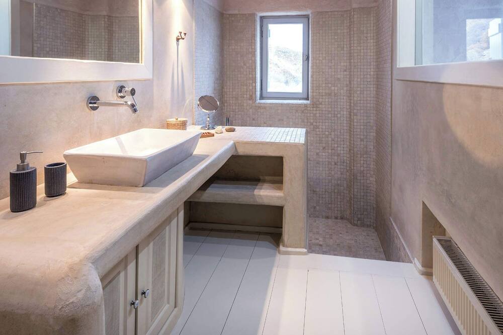 Photo of Bathroom in Naousa