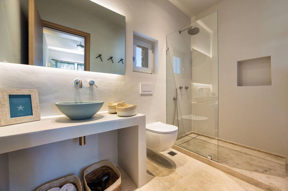 Photo of Bathroom in Drios