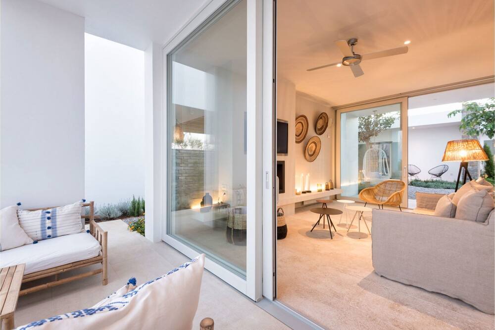 Photo of Livingroom in Drios