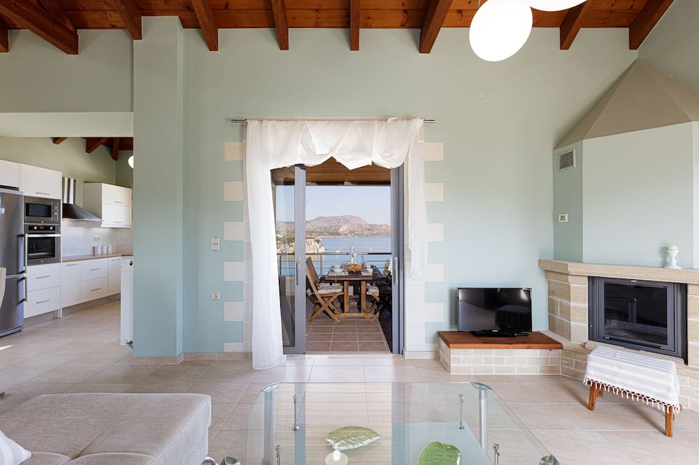 Photo of Livingroom in Plaka